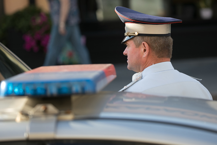 Ханбиков отметил и дефицит кадров в УВД. На конец года 15-16% в полиции некомплект