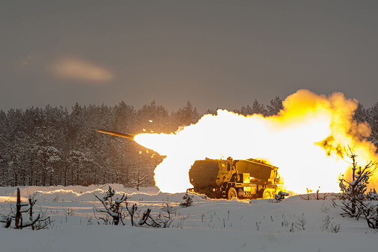 На этой неделе Пентагон подтвердил намерение передать Киеву реактивные снаряды GLSDB. GLSDB — это новый высокоточный снаряд для реактивных систем HIMARS и M270 MLRS