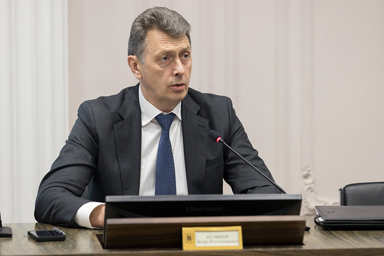 По словам Куляжева, в работе дорожных служб «имеются серьезные проблемы»