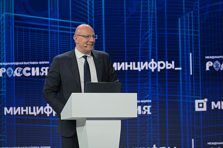 Дмитрий Чернышенко объявил, что в реестре отечественного программного обеспечения (ПО) зарегистрировано уже более 20 тыс. российских программных продуктов и баз данных — в 2,5 раза больше, чем было в 2020 году