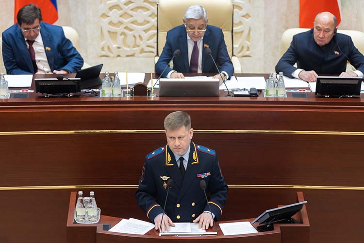 Алексей Соколов начал позитивно: 2023 год татарстанские правоохранители отработали уверенно и эффективно, но число зарегистрированных преступлений увеличилось. Основная причина роста — преступления в сфере IT-технологий