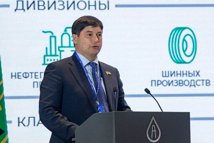 «60 процентов того, что есть в Татарстане — это заслуга нефтяников», — сказал Нугайбеков