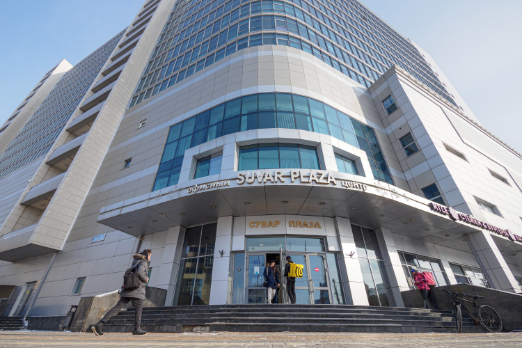 Главным и единственным событием в казанском офисном секторе спикеры называют продажу Ак Барс Банком комплекса «Сувар Плаза»