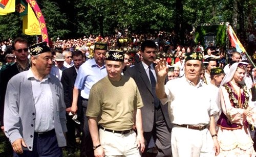 Первый визит Путина в Казань в качестве президента случился в июне 2000 года