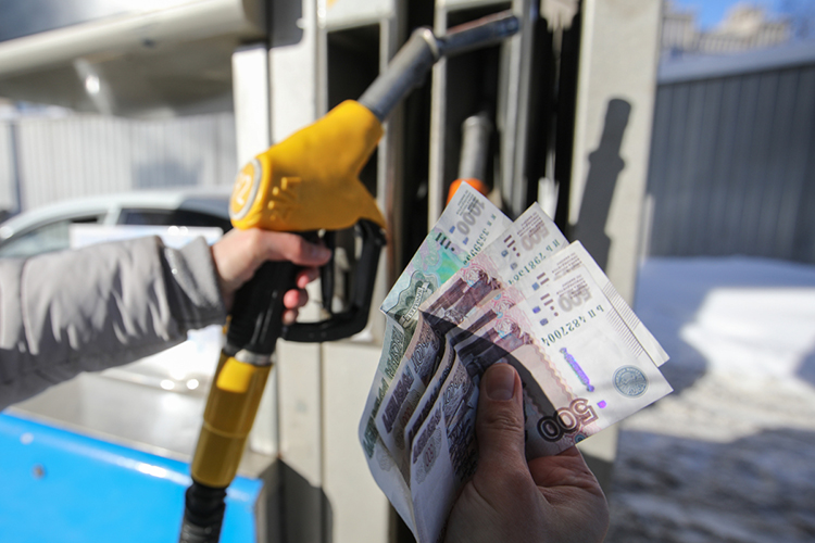 На АЗС Татарстана за неделю с 5 по 12 февраля цены на бензин почти не изменились