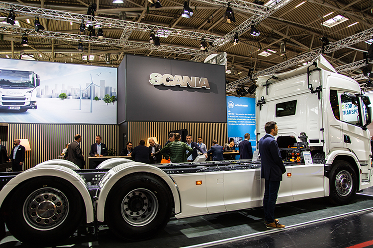 Если по итогам 2021 года Scania занимала второе место после КАМАЗа по популярности, то, спустя два года, марка показала самое большое снижение в относительном выражении