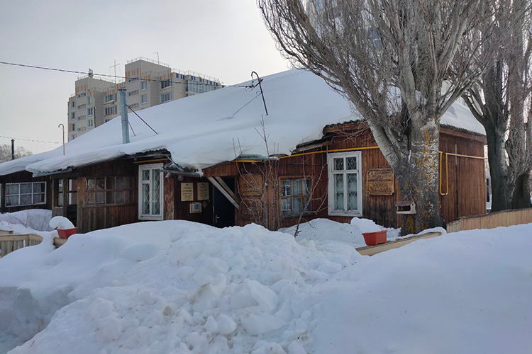 Одноэтажный барак, в котором располагается музей художника Константина Васильева под Зеленодольском, оказался под ударом комитета по охране объектов культурного наследия РТ