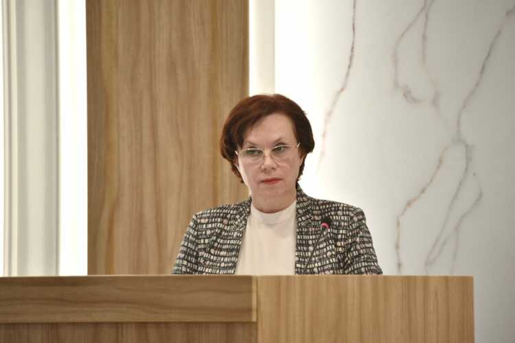 Светлана Мулюкова рассказала, что большую часть республиканских денег вольют финансирование центров образования № 16 и 57, детского сада № 132