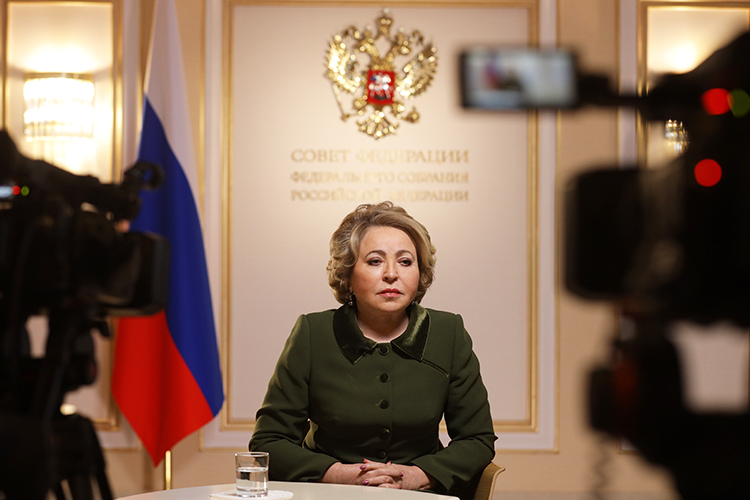 «Матвиенко была и остается женщиной года, еще я бы добавил Скабееву»