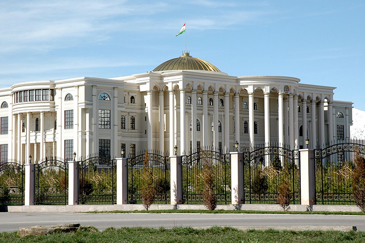 «Душанбе связало энергетическое будущее страны именно с Европой»