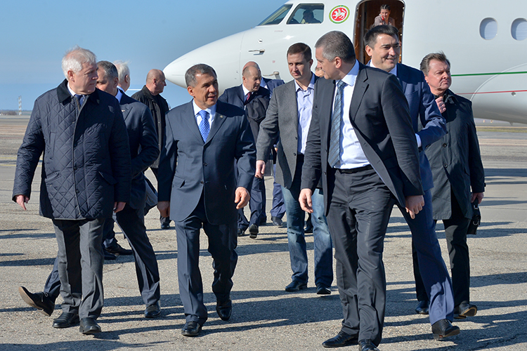 В марте в Крым прибыл президент РТ Рустам Минниханов