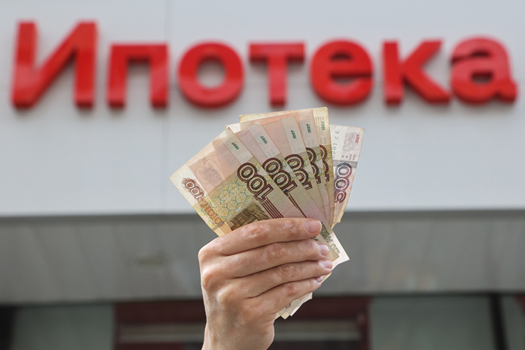 Власти РФ продлили действие семейной ипотеки на 6 лет, но 1 июля истекает льготная ипотека под 8% годовых