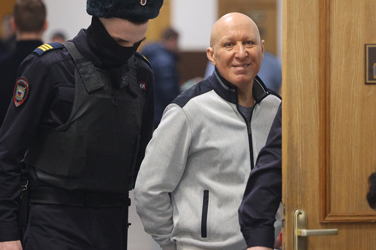 Шакирова (на фото) задержали 4 июля прошлого года, а Мешкова — 10 июля. Обоих сразу арестовали и все это время продлевали стражу