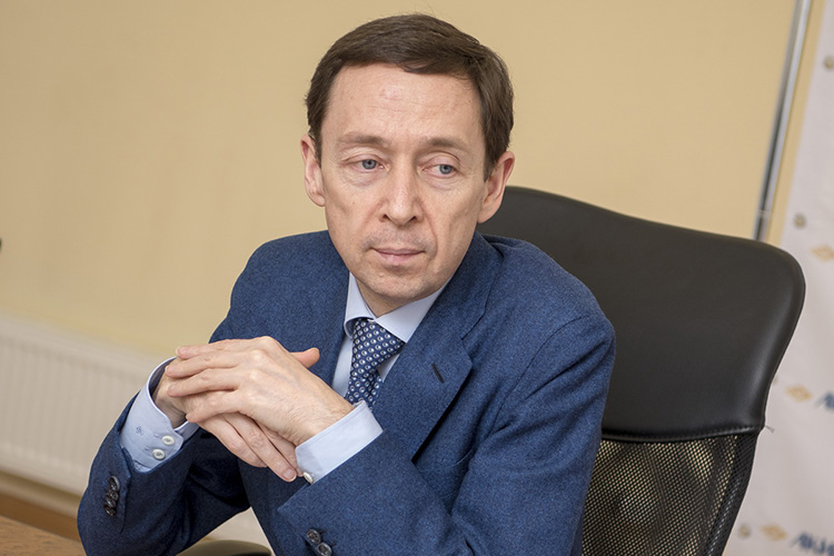 Челнинский «Акибанк», который контролируется Ильдаром Галяутдиновым, подал в Арбитражный суд Москвы иск к Euroclear Bank (Бельгия)