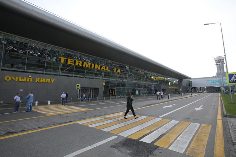 По некоторым данным, на следующую неделю запланировано совещание об усилении мер безопасности в аэропорту Казани