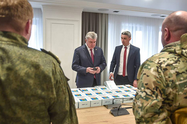 Мобилизованные на встрече с Магдеевым: «Украинские тела вытаскиваем – они же воняют»