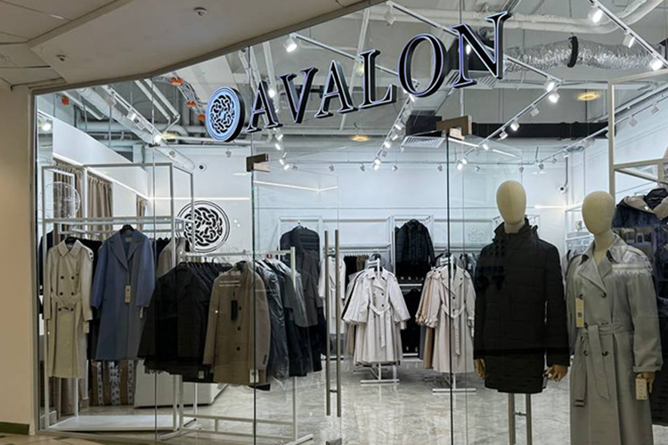На втором этаже Тандема появился магазин верхней одежды Avalon