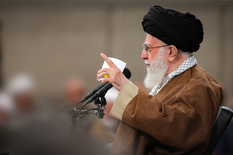 Верховный лидер Ирана Али Хаменеи: «Наши храбрецы накажут порочный режим. Мы заставим их пожалеть об этом преступлении и других ему подобных»