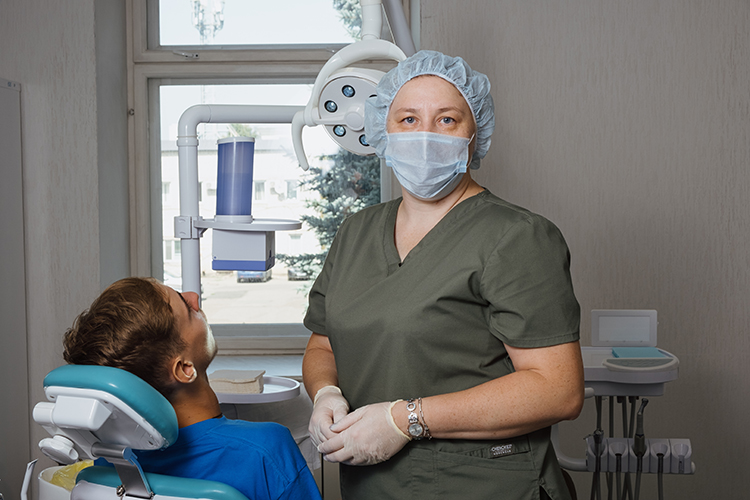 Врач стоматолог-ортодонт РСП МЗ РТ Альмира Каюмова находит подход к детям и взрослым