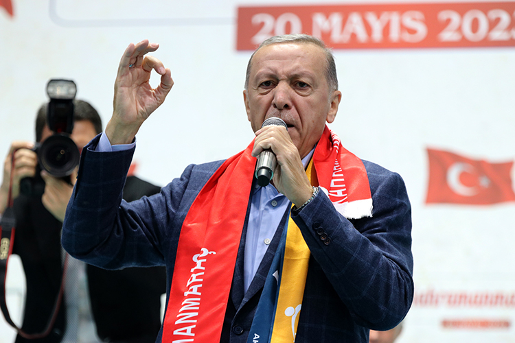 «В современном мире наберется едва ли три с половиной реальных политических лидера, и Реджеп Эрдоган относится к этой тройке»
