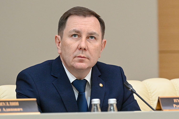 Рустам Нуриахметов доложил, на 1 апреля органы федерального казначейства перечислили в консолидированный бюджет Татарстана и территориальный фонд ОМС 191,5 млрд рублей