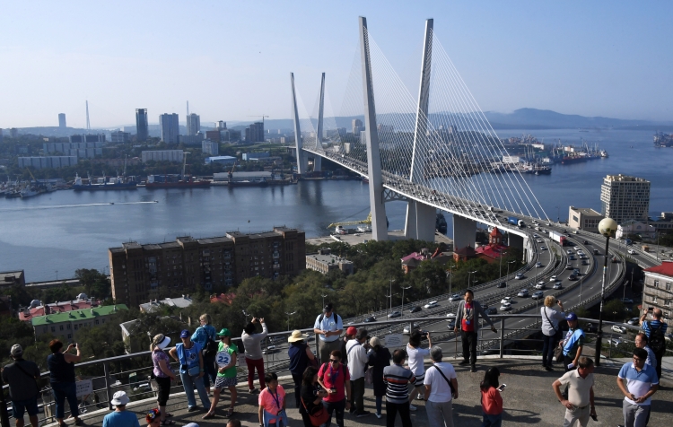 Из тех направлений, которые лидируют по росту спроса на лето 2024 года — Владивосток, который вырос сразу на 187%