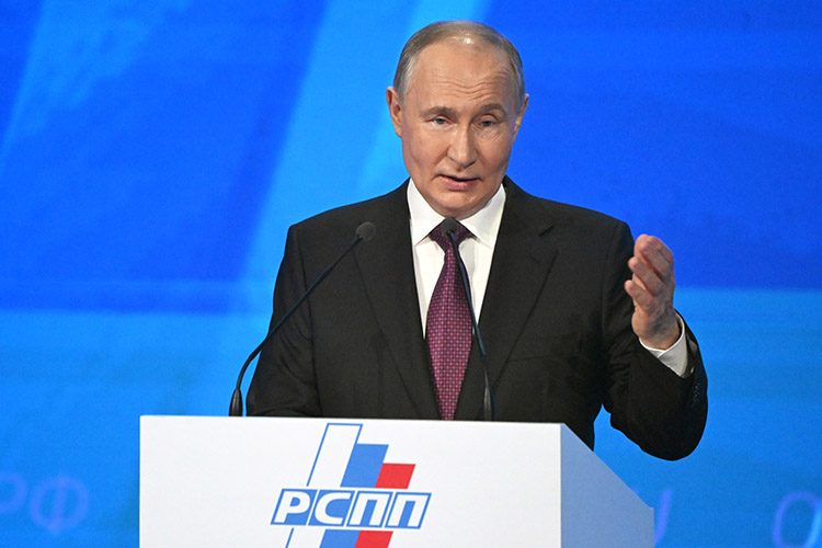 В очередной раз Путин предупредил бизнес, что Россия в ближайшие годы столкнется с дефицитом кадров