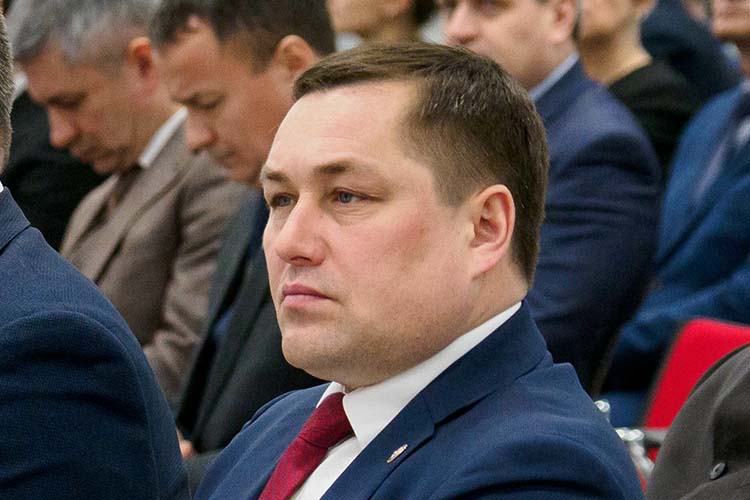 «Буквально несколько минут было время поговорить [с мэром]. Я думаю, что у нас все будет хорошо, будем развивать компанию»
