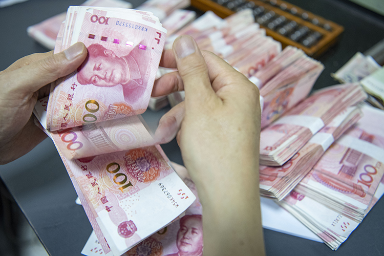 Средние 12 тыс. юаней вклада примерно равны 155 тыс. рублей — иначе говоря, это ни о чем