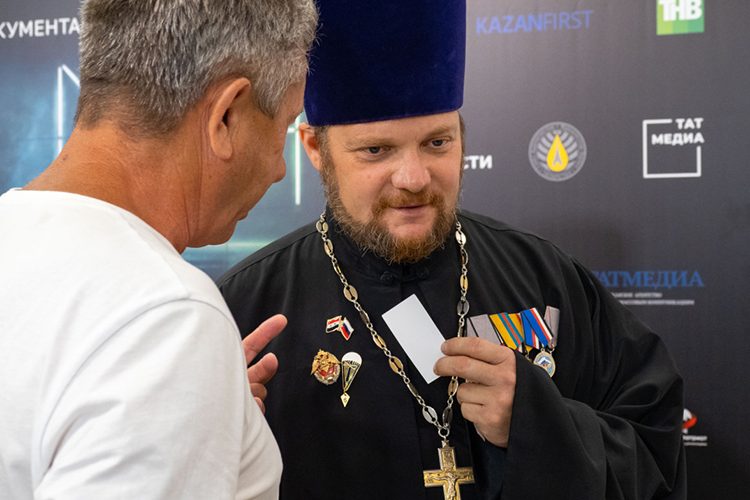 За кражу икон арестовали татарстанского священника Виталия Беляева