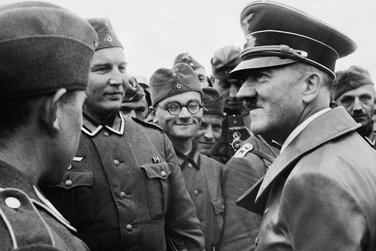 «Мне кажется, если бы Гитлер устранился от участия в руководстве войсками и передал все командование генералам, то Германия проиграла бы еще быстрее»