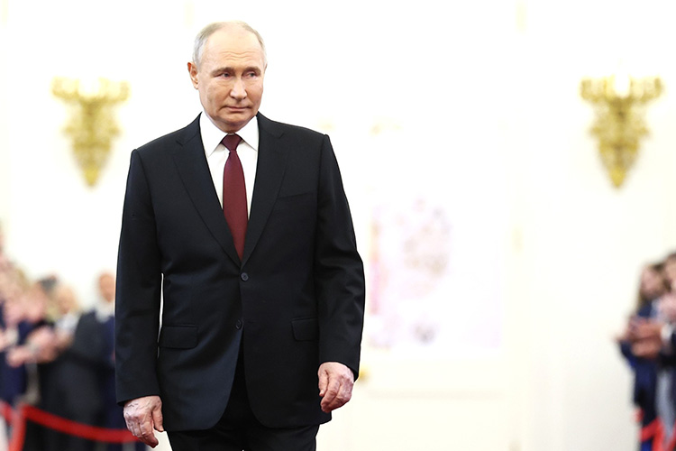 «Путин явно не собирается уходить, и место премьера не рассматривается как трамплин преемника к высшей власти»