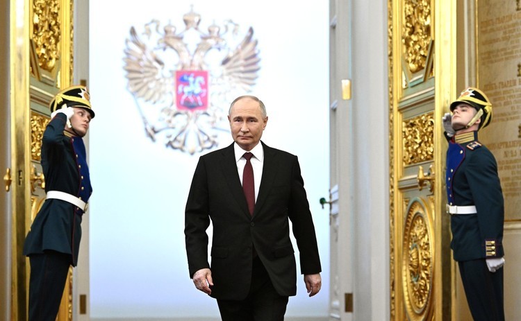 Российское самое главное начальство в лице Владимира Путина успешно воспроизвелось на очередной срок