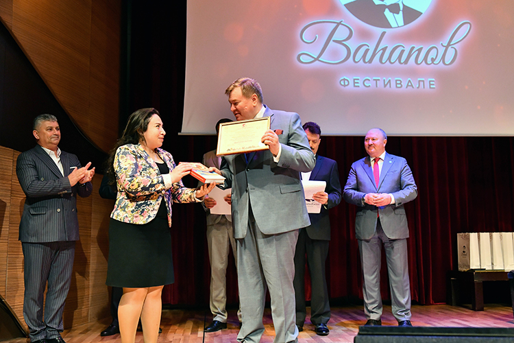 Рифата Фаттахова наградили международным дипломом «Посол культуры»