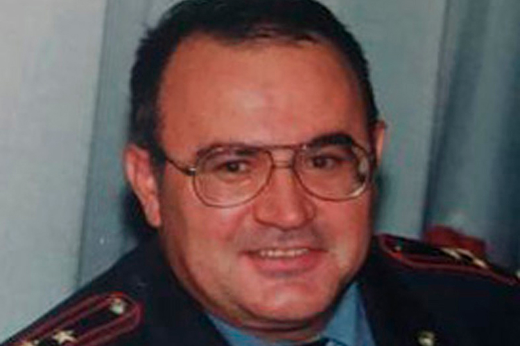 В 2005 году гроза криминального мира татарстанской столицы, начальник Управления внутренних дел Вахитовского района Казани вдруг подал в отставку