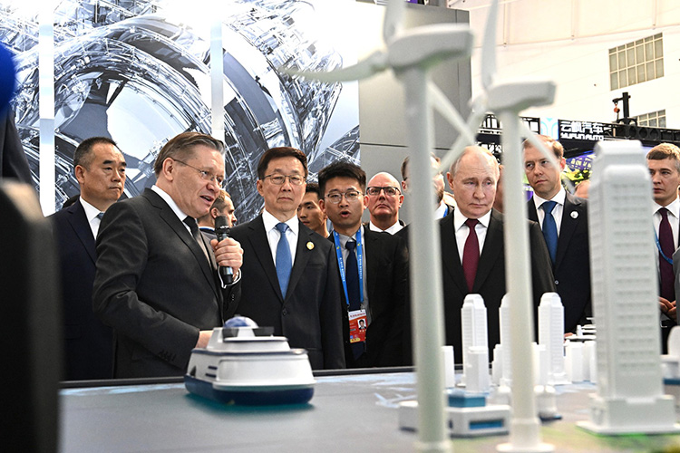 Россия и Китай, как отметил президент РФ, укрепляют союз от экономики через космос, искусственный интеллект… до прямого военно-технического сотрудничества