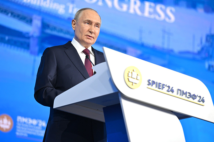 Владимир Путин на пленарном заседании Петербургского международного экономического форума (ПМЭФ)