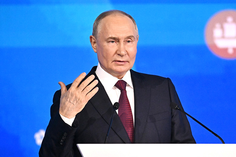 Конференция в Швейцарии по Украине — уловка, чтобы «пустить дискуссию по ложному следу», обозначить легитимность киевских властей, подчеркнул сегодня Путин в своей сегодняшней речи