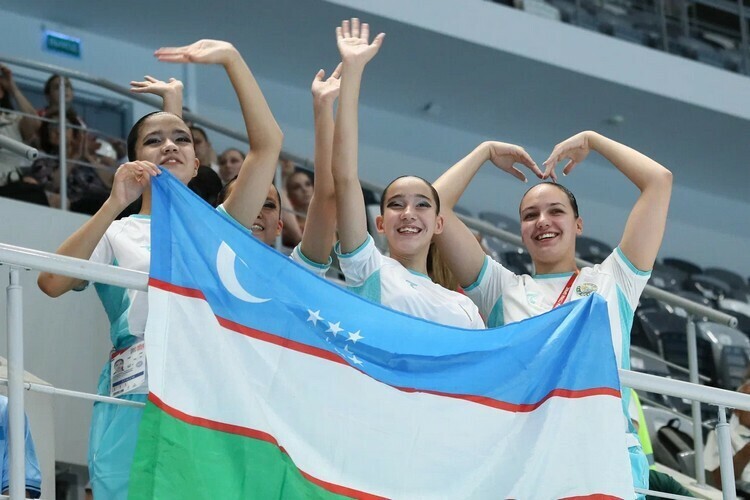 Сборная Узбекистана после своего выступления осталась на трибуне