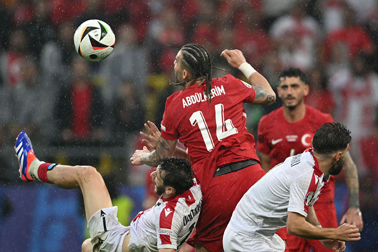 На Евро-2024 накануне вступили в борьбу команды из группы F: Турция сыграла с Грузией, а Португалия — с Чехией