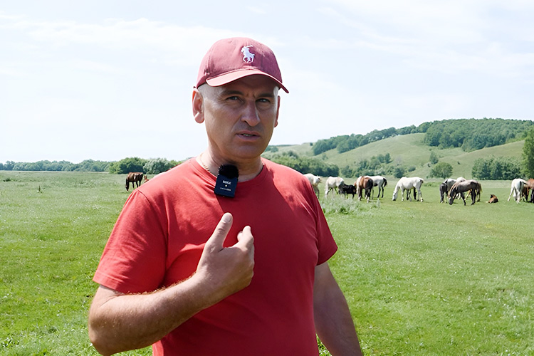 Владелец Татарского конного завода № 57 Николай Скоков считает, что лошадь — это не только еда и развлечение, «это наше национальное достояние, наша культура, традиции»