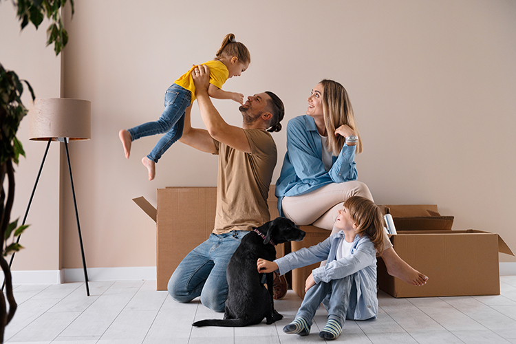 Ипотека — дело семейное, и влезание в огромные долги на 10-15-20 лет оказывает на семью, если можно так выразиться, конформирующий эффект