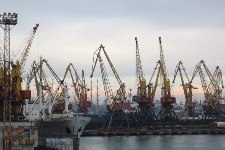 «Одесса довольно важный город. Кроме того это контроль над морскими поставками Украины»