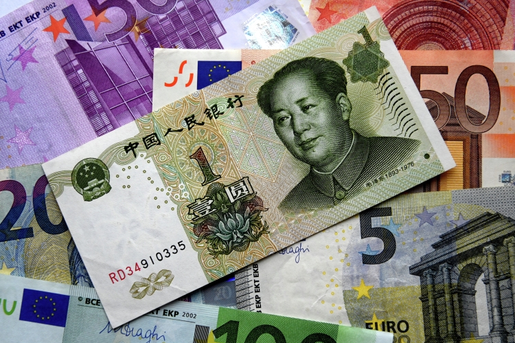 «С учетом того что в международных расчетах сейчас активно используется юань и у многих это резервная валюта, юань мог бы стать главной валютой БРИКС»