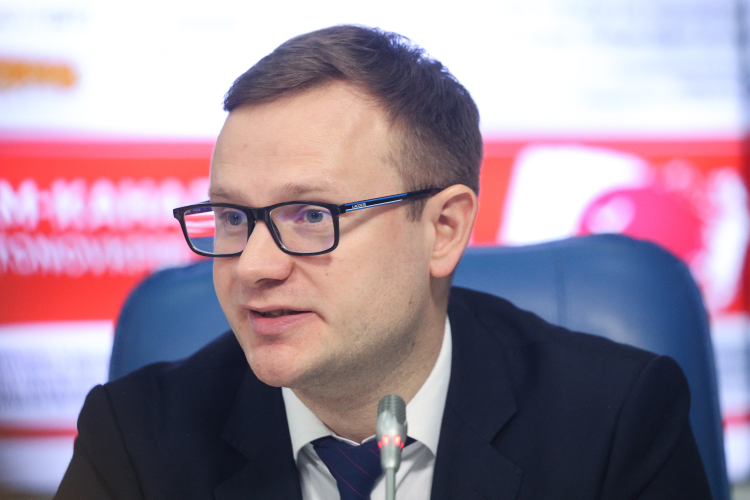 Владимир Исаков просит Краснова провести проверку и в случае, если будут выявлены нарушения, применить меры прокурорского реагирования
