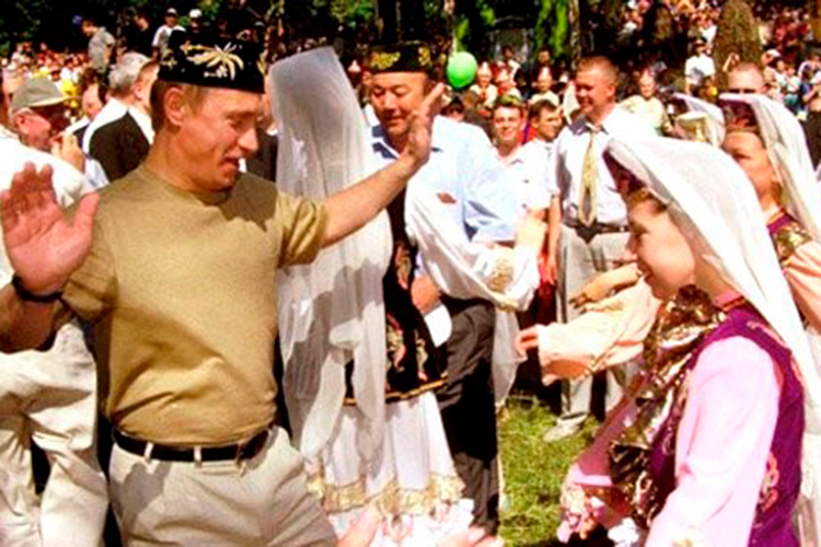 Владимир Путин на торжествах по случаю национального праздника «Сабантуй», 2000 год
