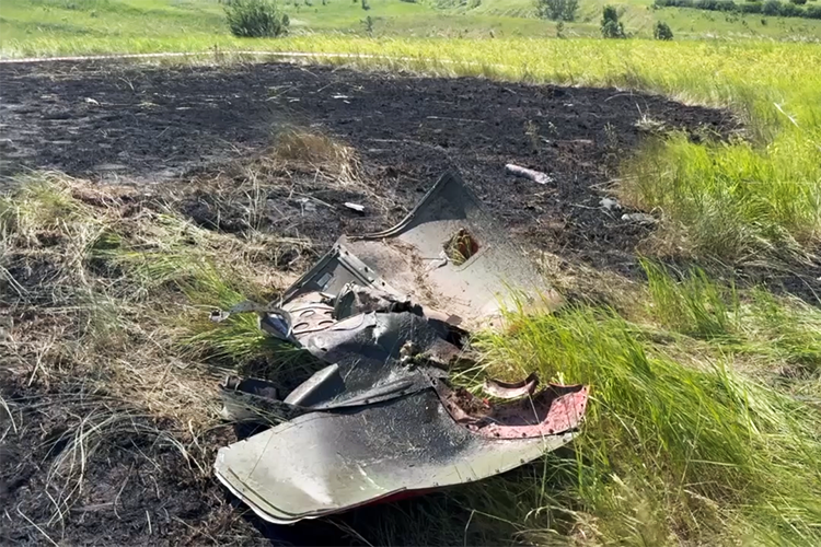 Обломки самолета