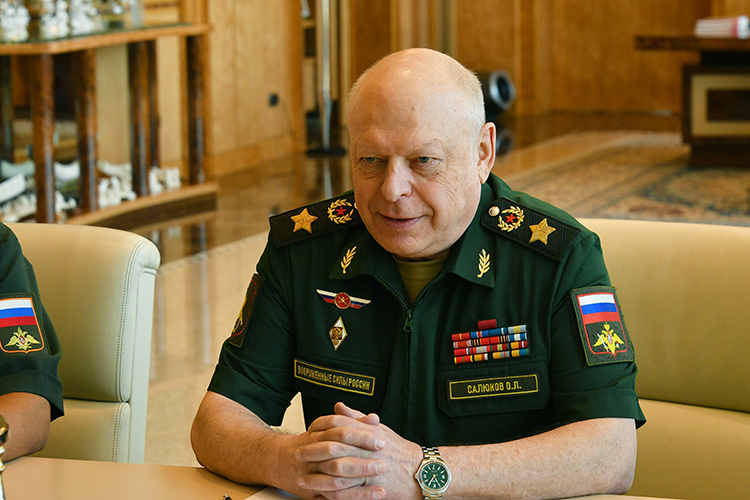 В Татарстан прилетел главнокомандующий сухопутными войсками России Олег Салюков