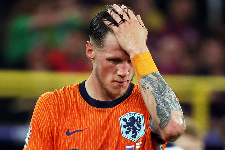 «Голландцы стали хуже играть во втором тайме из-за усталости» (на фото — Ваут Вегхорст)