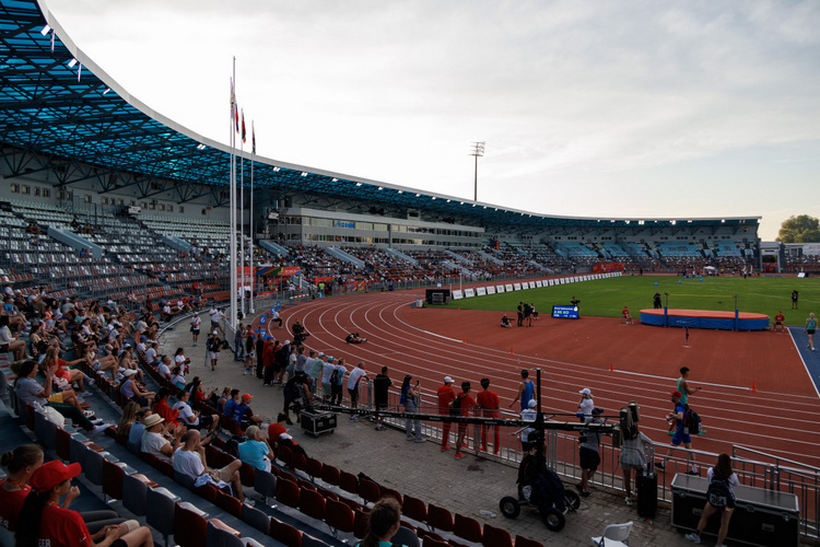 После ремонта Центральный стадион стал одним из самых современных комплексов для лёгкой атлетики